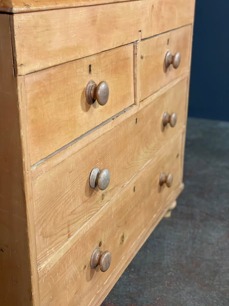 Victorian Pine Linen Press