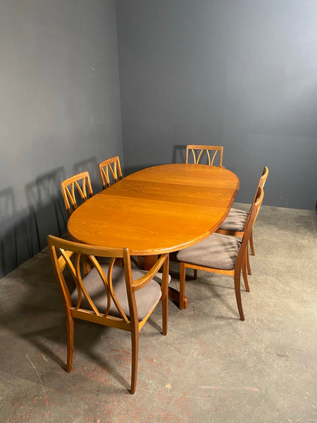 Mid 20th Century G Plan Extending Dining Table With 6 Chairs