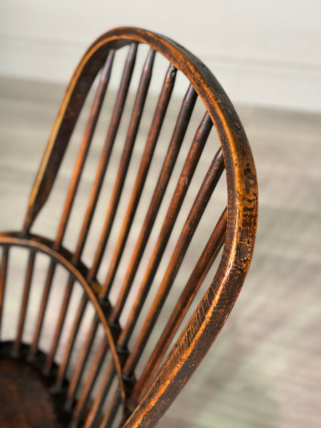 Early 19th Century Elm Windsor Chair