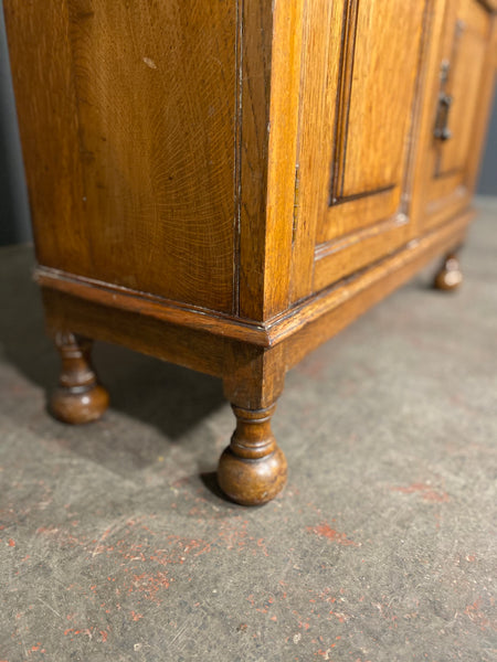 Early 20th Century Open Oak Bookcase On Cupboard