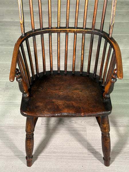 Early 19th Century Elm Windsor Chair
